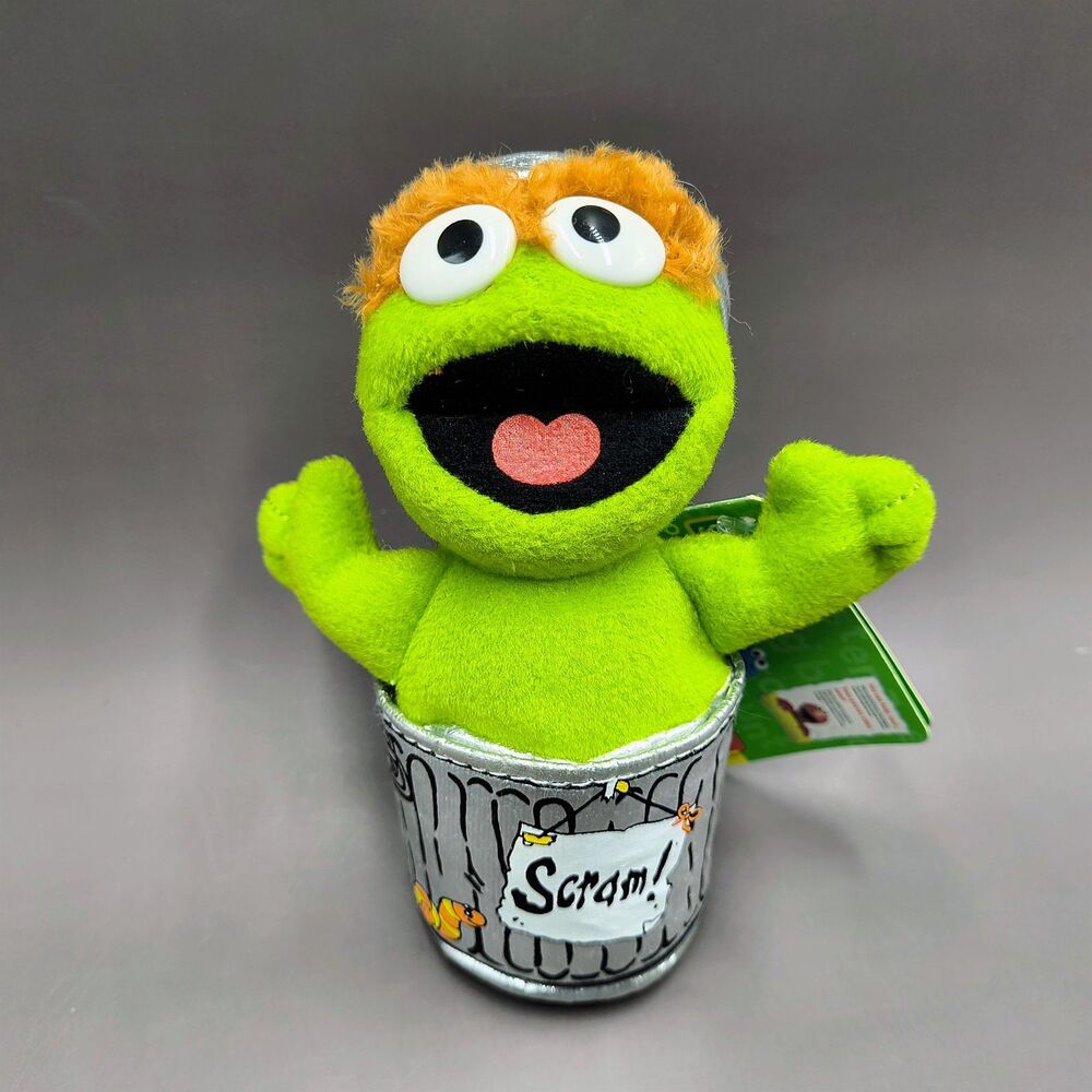 Gund Sesame Street Oscar the Grouch "Scram!" 6" Mini Plush Beanbag NWT